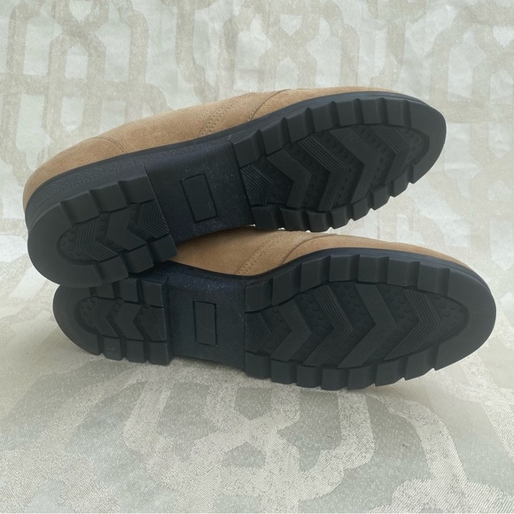 Naturalizer Beige Suede Loafers Size 6AA - Picture 7 of 10